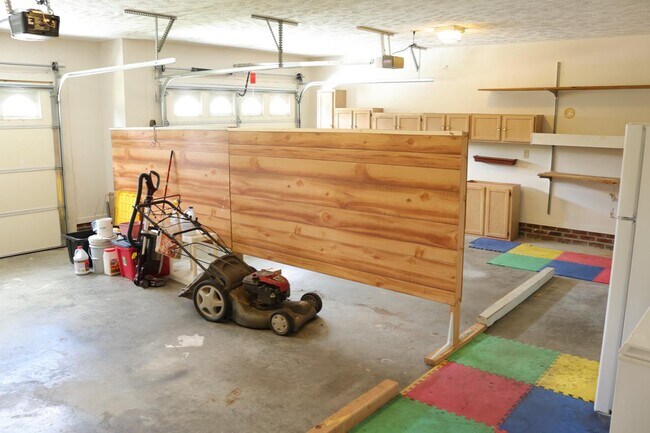 Building Photo - 109 Purple Martin Pl