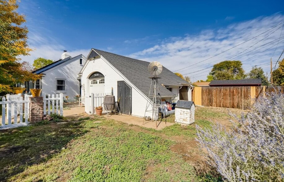 Building Photo - 5701 E 28th Ave