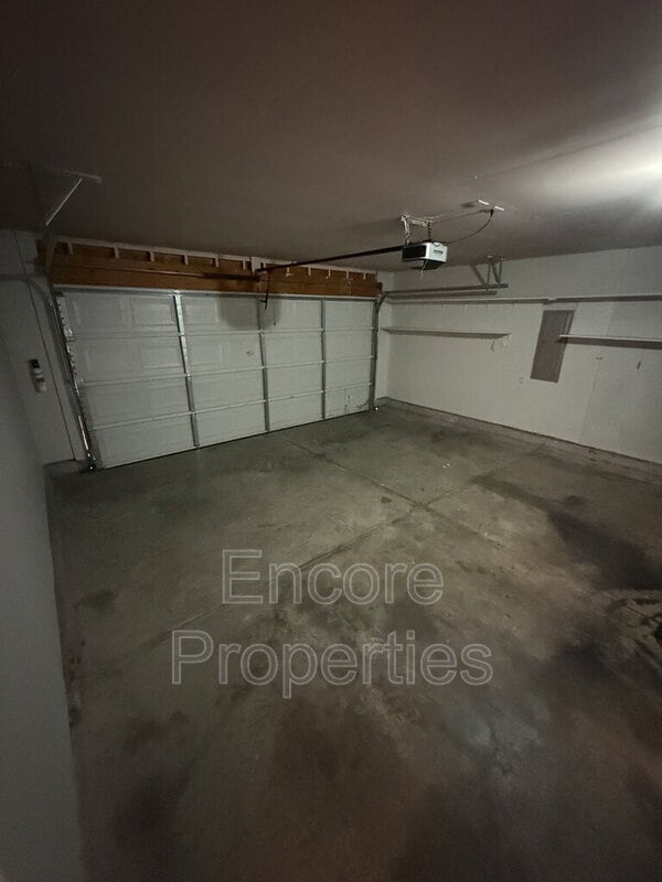 Building Photo - 6225 Saybrooke Dr