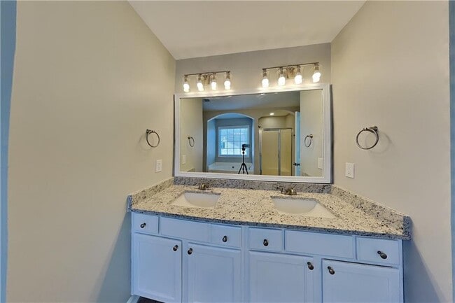 Building Photo - 4015 Brightmore Dr