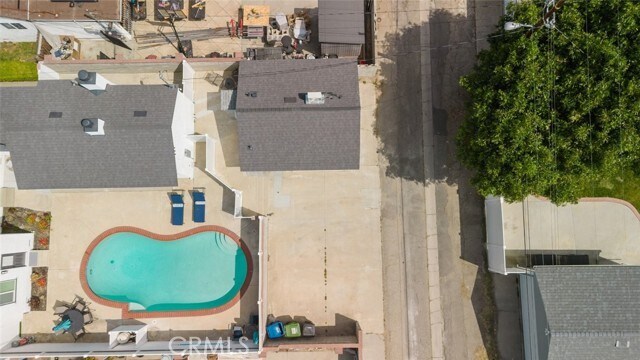 Building Photo - 6440 Lindley Ave