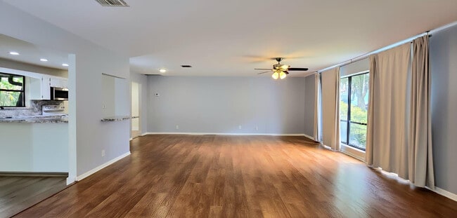 Building Photo - 10188 SW 53rd Ct