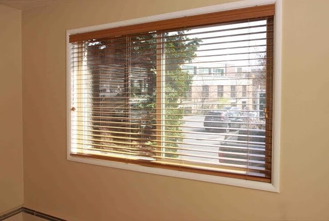 Building Photo - Cozy Condo at Marquam Court. Near OHSU with Parking and Storage