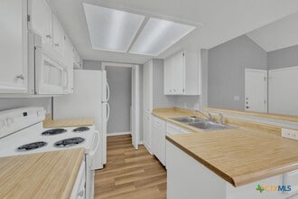 Building Photo - 1013 Chestnut St