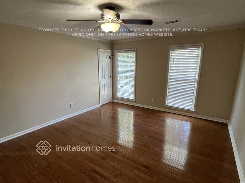Building Photo - 125 Astwood Ct
