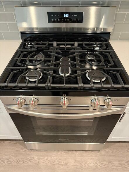 Building Photo - 2027 Summer Night Dr