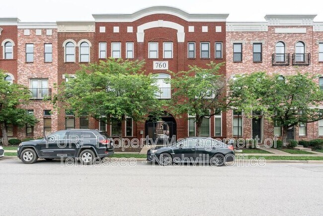 Building Photo - 760 Wedgewood Park