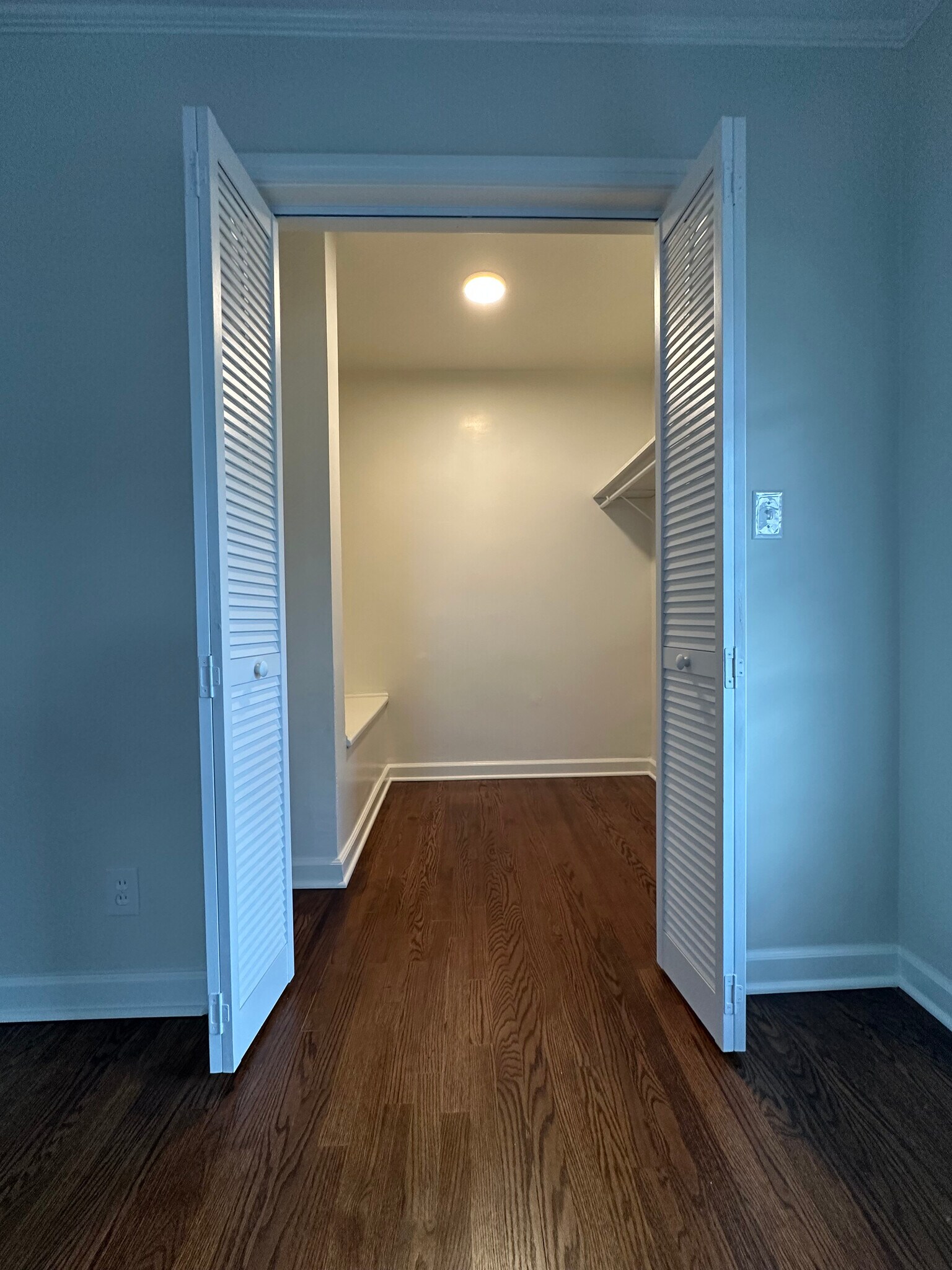 Large Closets - 109 W 73rd St
