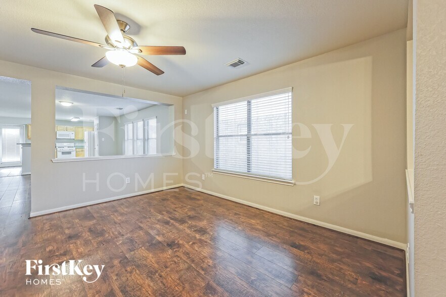 Building Photo - 29311 Legends Hill Dr