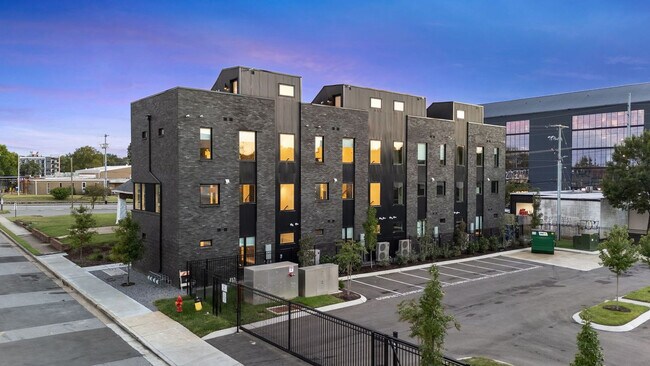 Building Photo - 1117 3rd Ave S