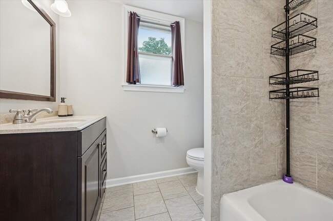 Building Photo - Charming 3-Bedroom Home in Marple Newtown ...