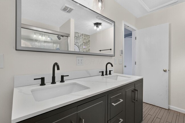 Building Photo - 9166 Windy Creek Dr
