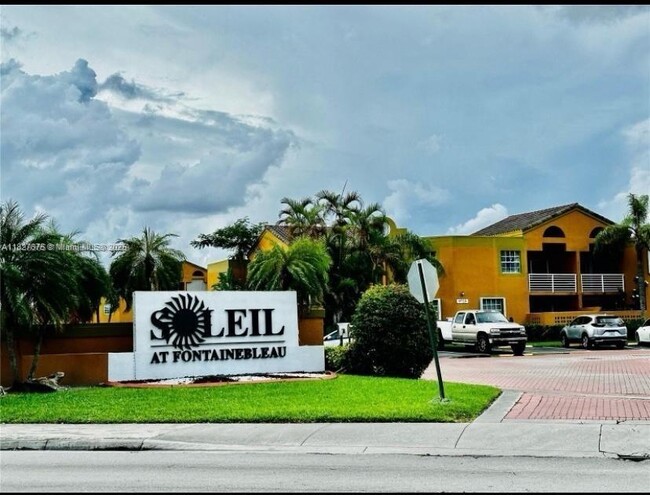 Primary Photo - 9725 Fontainebleau Blvd