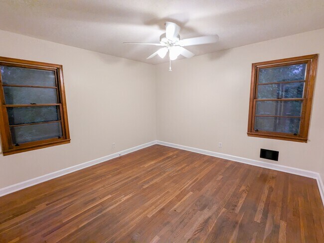 Building Photo - 2019 Bramblewood Dr NE