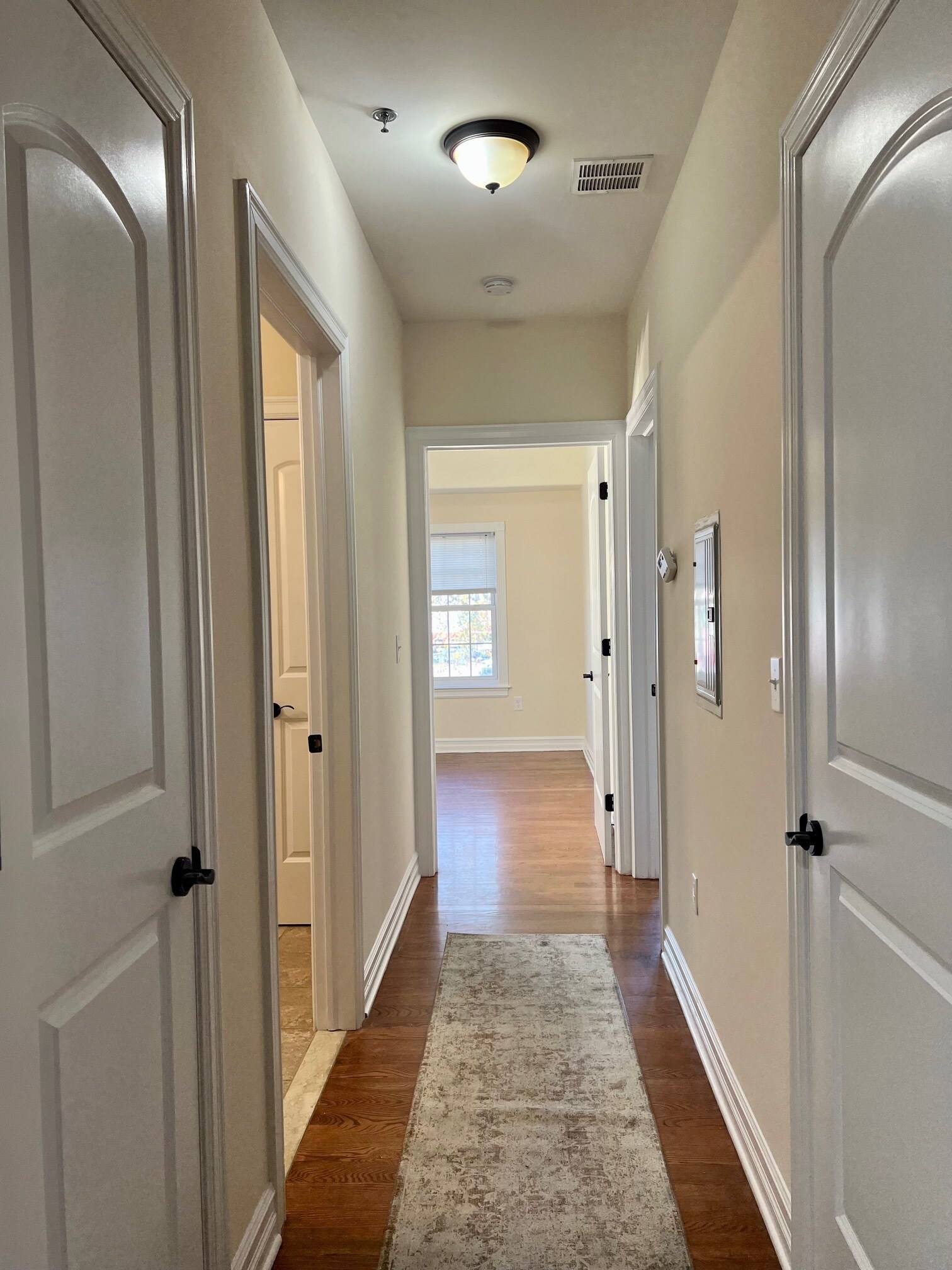 Building Photo - 524-532 Maple Ave