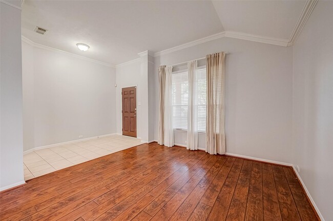 Building Photo - 1807 Hidden Breeze Dr