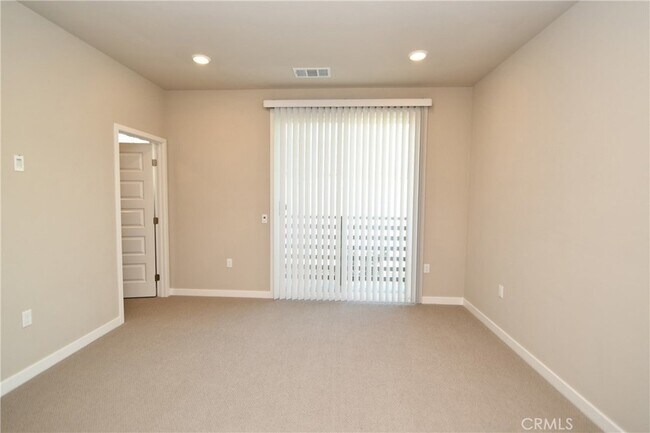 Building Photo - 1487 Skyline Ln