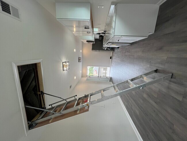 Building Photo - 2155 N Mobile Ave