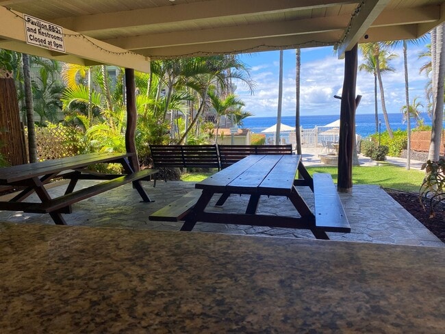Building Photo - 75-6008-6008 Ali‘i Dr