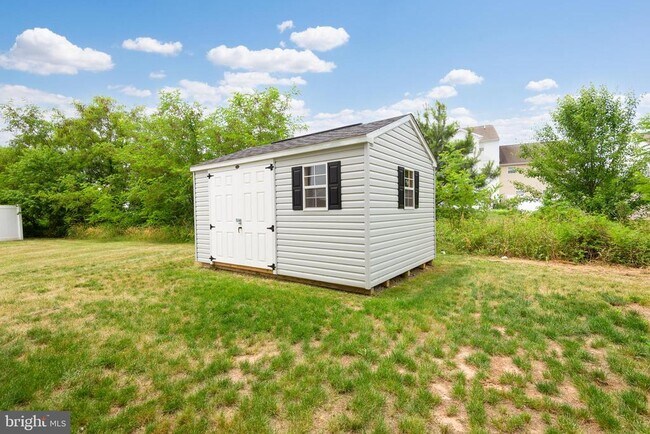 Building Photo - 311 Yellow Bill Ln
