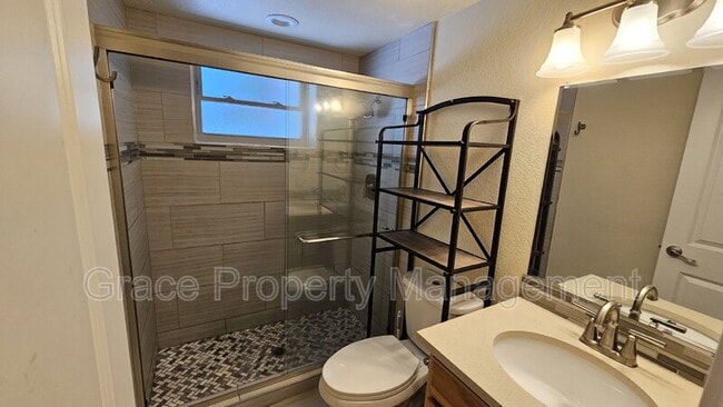 Building Photo - 10928 Patterson Ct