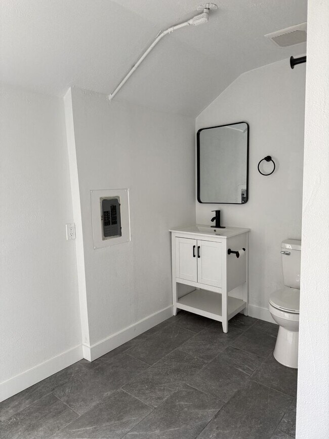 Building Photo - 507 Washington Ave