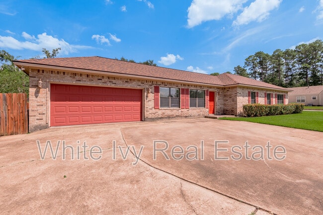 Building Photo - 2121 Normal Park Dr