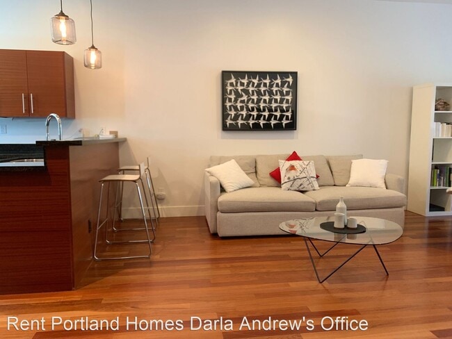 Building Photo - 1636 NW Riverscape St