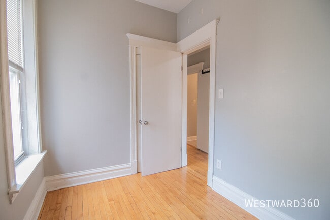 Building Photo - 2844 N Whipple St