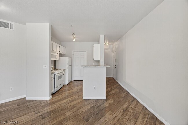 Building Photo - 7127 S Durango Dr