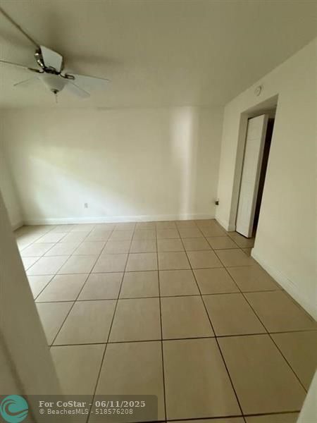 Building Photo - 4255 N University Dr