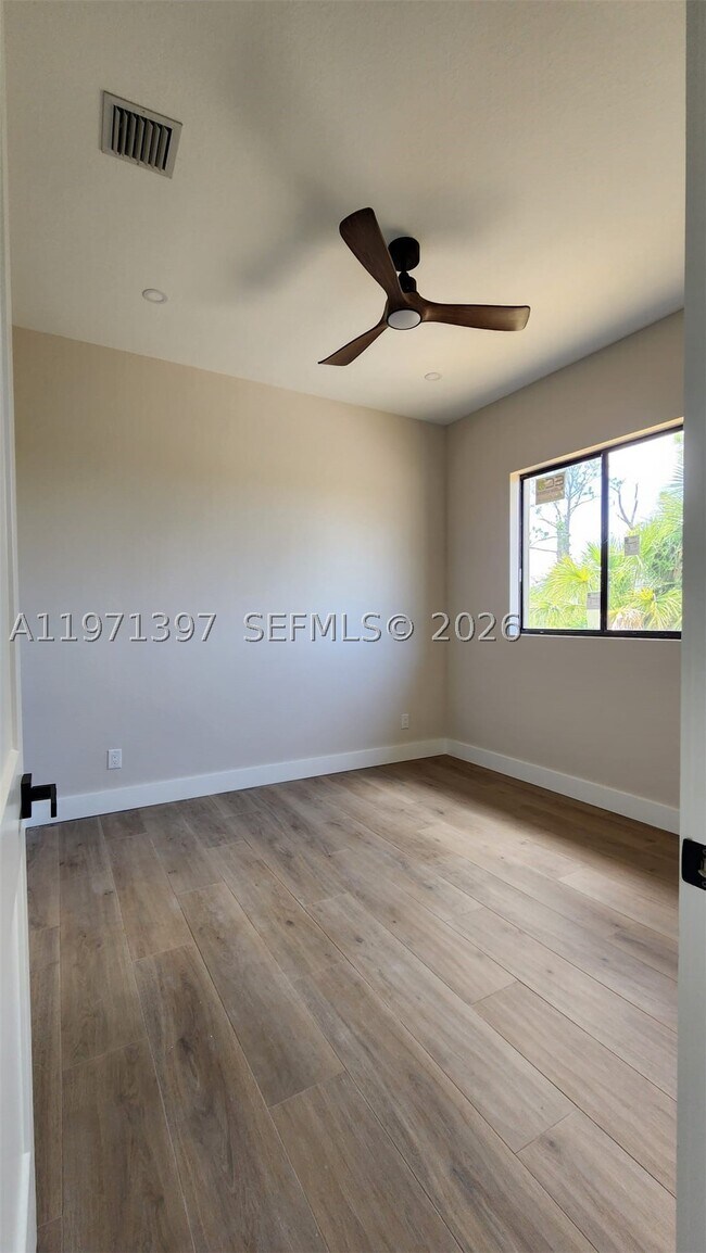 Building Photo - 47 Brig Cir E