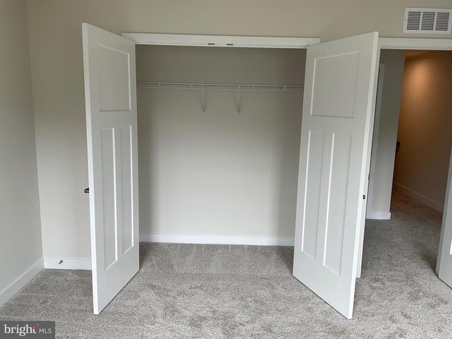 Building Photo - 4317 Southerby Dr