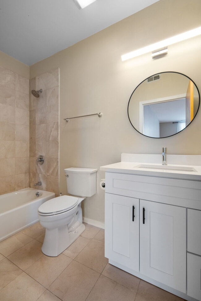 Building Photo - 1808 S Michigan Ave