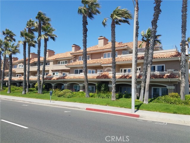 Building Photo - 1900 Pacific Coast Hwy