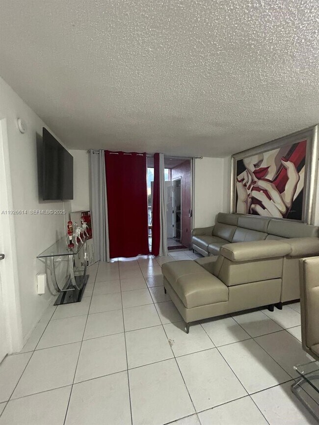 Building Photo - 19771 SW 114th Ave