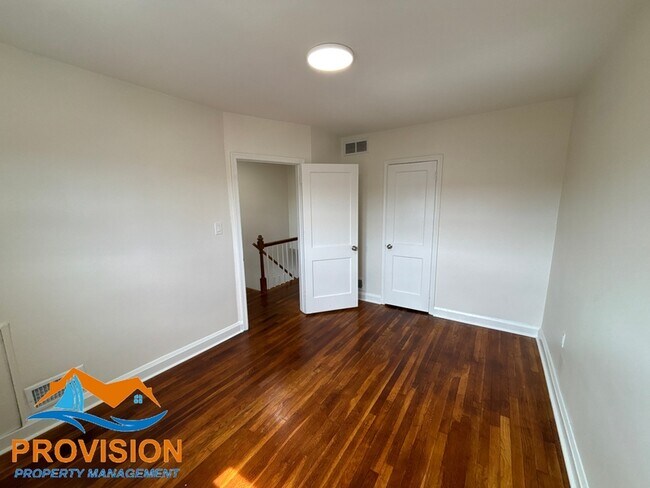 Building Photo - 1925 Jasmine Rd