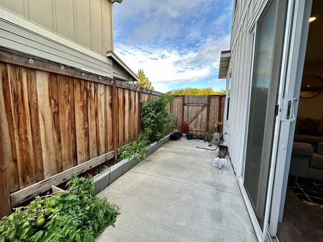 Building Photo - 15509 Monterey Rd