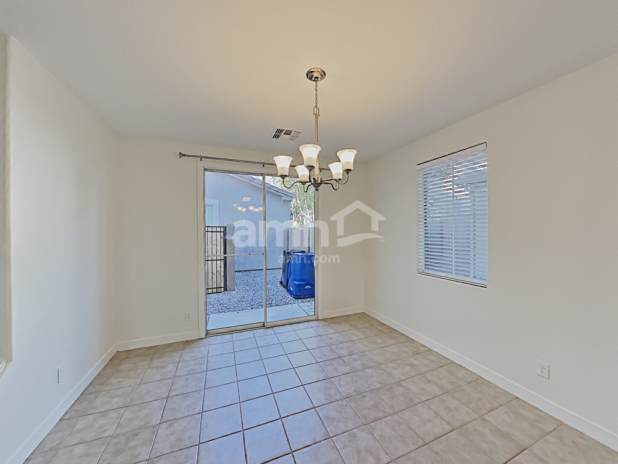 Building Photo - 10124 E Isleta Ave