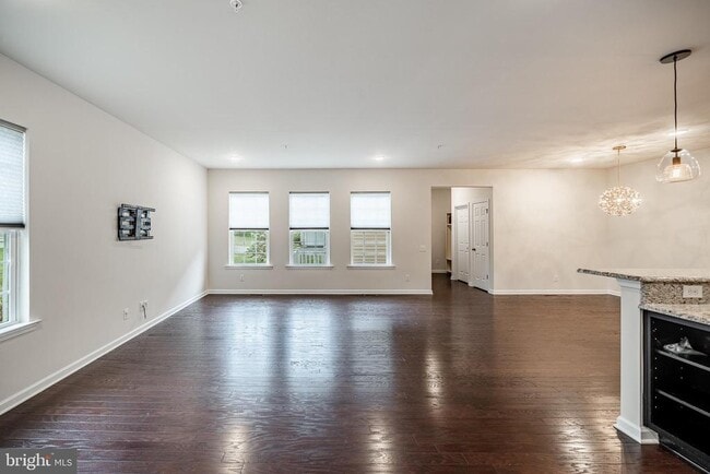 Building Photo - 720 Sun Valley Ct