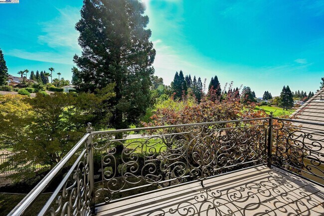 Building Photo - 3515 Deer Crest Dr