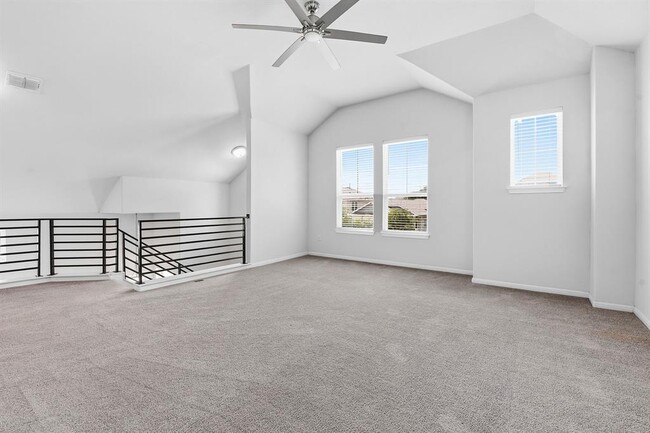 Building Photo - 10221 Forest Grove Dr