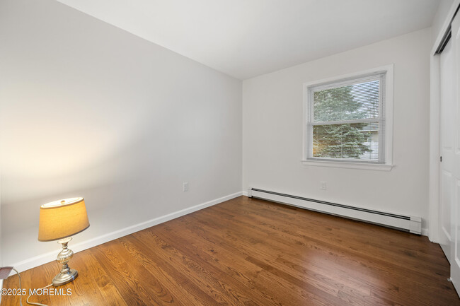 Building Photo - 21 Ford Ave