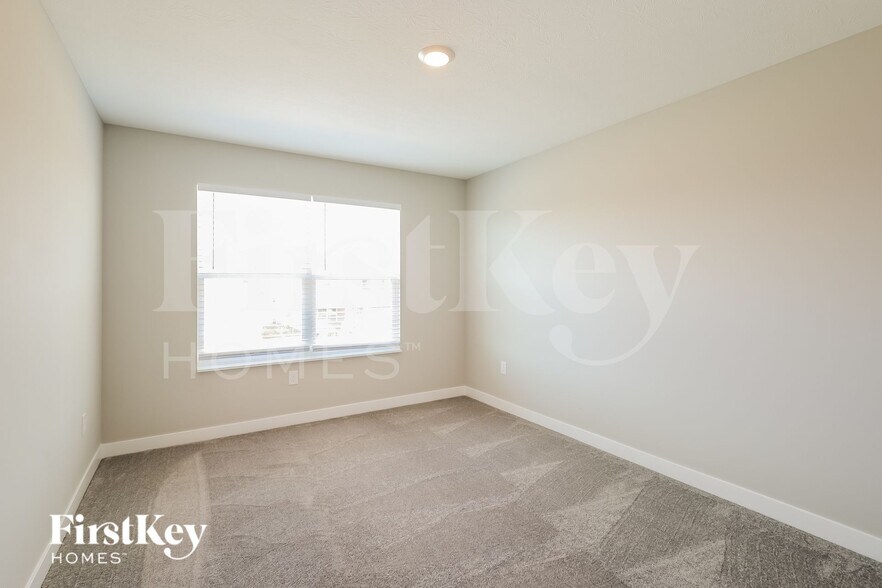 Building Photo - 2344 S Carlota Dr