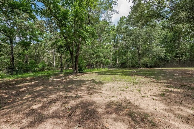Building Photo - 5323 Forest Dr