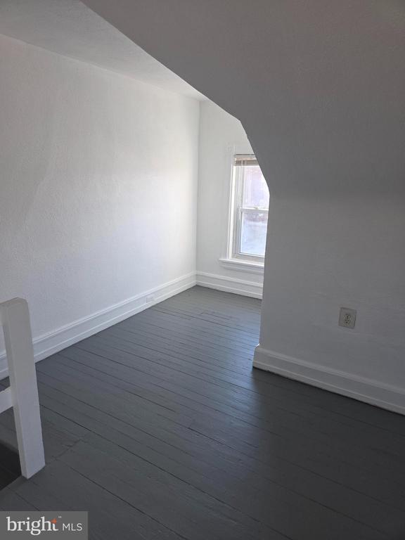 Building Photo - 139 S 4th Ave