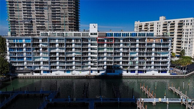 Building Photo - 770 NE 69th St