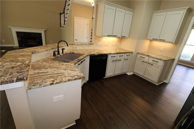 Building Photo - 6395 Seymour Ct NW