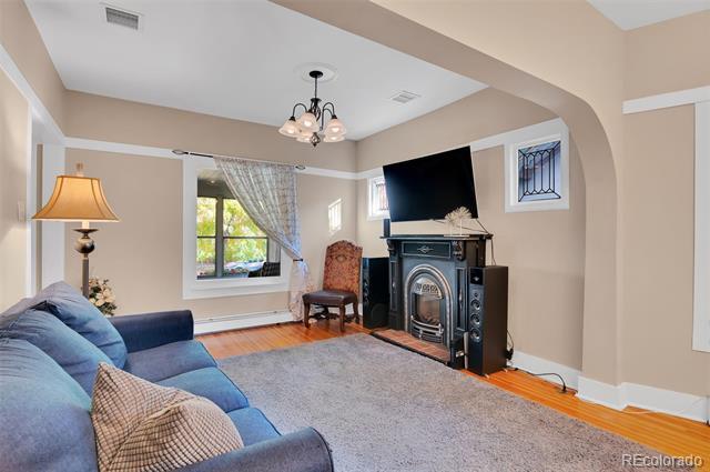 Building Photo - 517 Josephine St