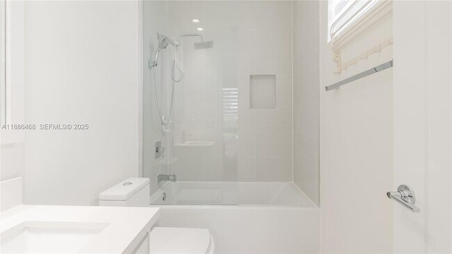 Building Photo - 6611 NW 105th Pl